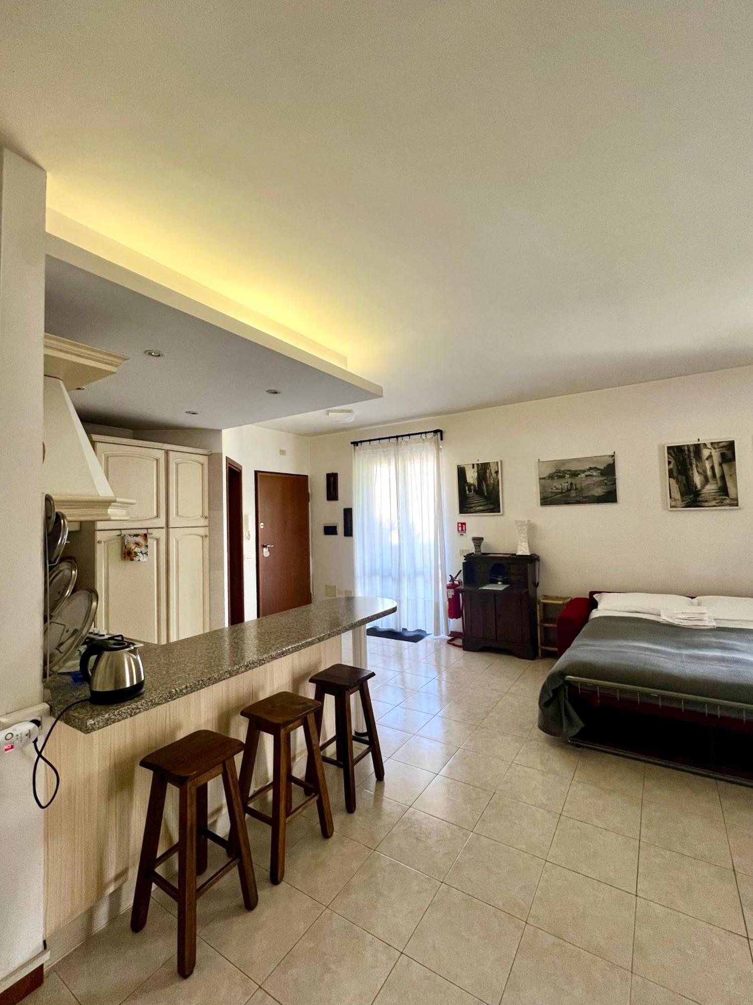 Appartamento Tra Il Borgo E Il Lago Ангвиллара-Сабация Экстерьер фото